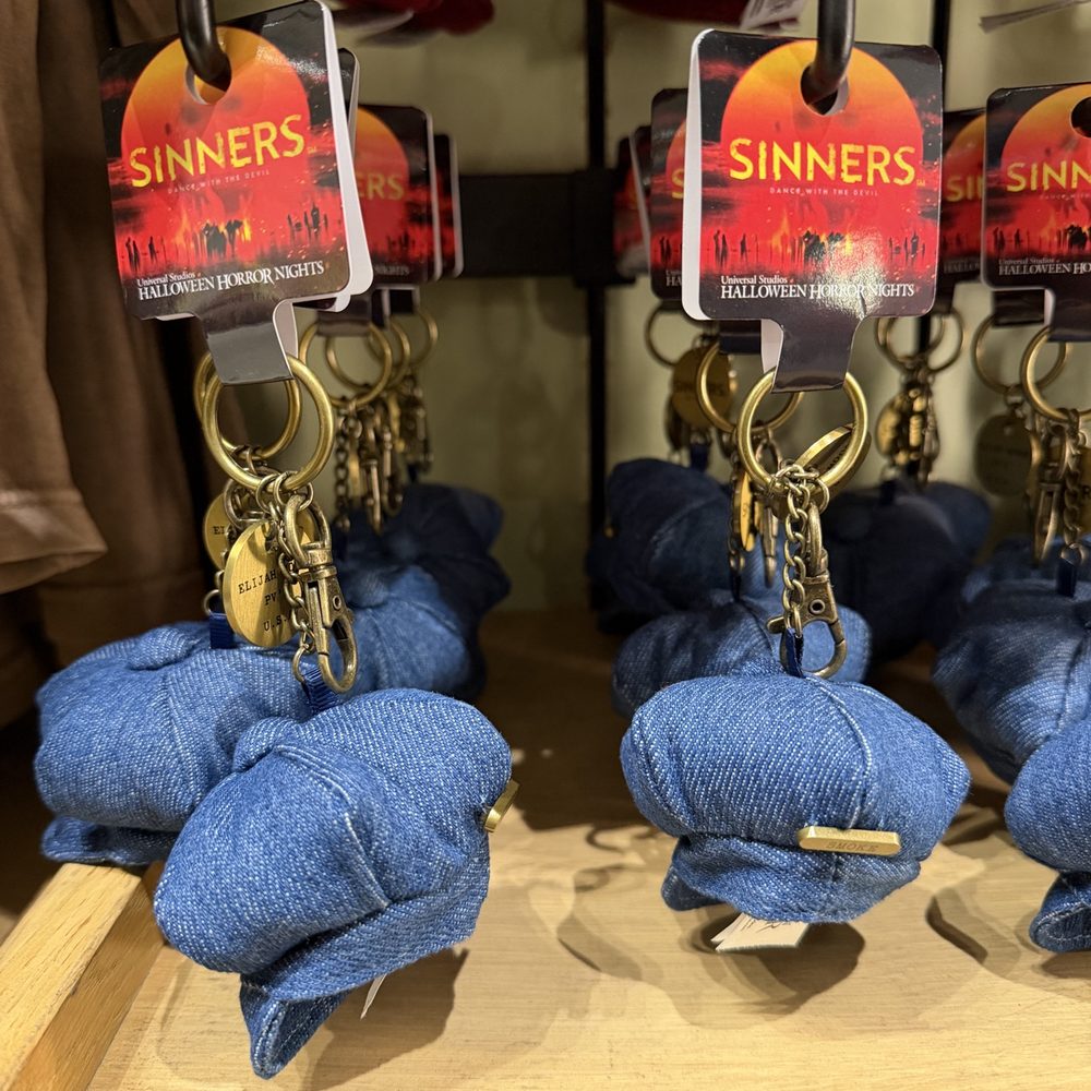 smoke hat keychains on display